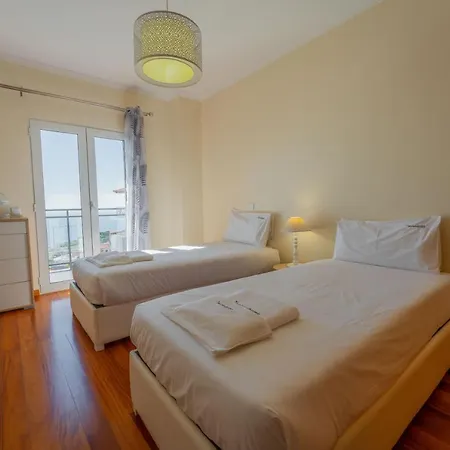 Flh Garajau Fantastic Ocean View With Balcony דירה